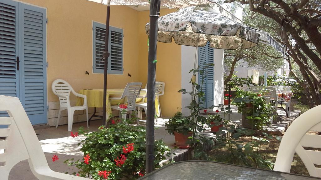 Apartments Anini Dvori Проманья Экстерьер фото